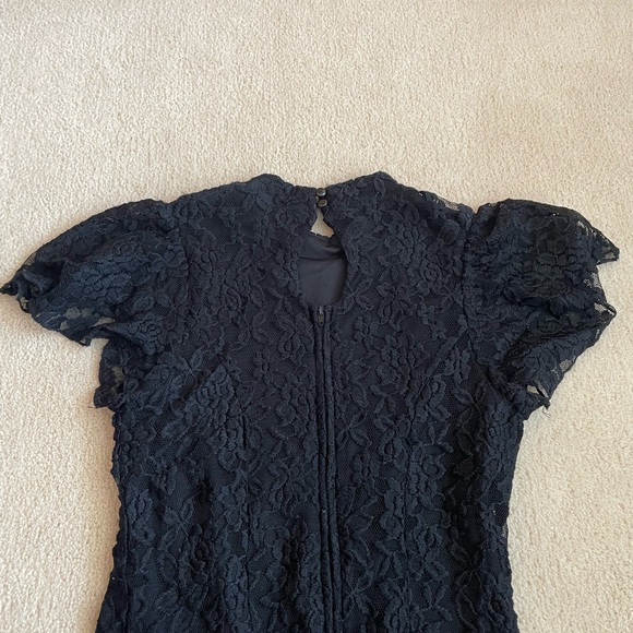 Gorgeous Zunie black lace dress size 14 - Picture 2 of 2